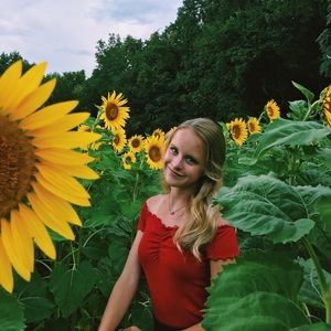 Meet your Posher, Anna